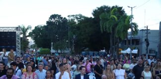 populacao-acompanha-cerimonia-de-transmissao-de-cargo-entre-gladson-cameli-e-mailza-assis