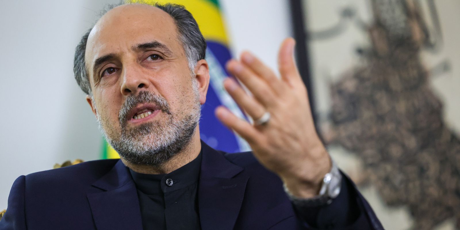 ilusao-de-negociacao-entre-eua-e-ira-virou-piada,-diz-embaixador