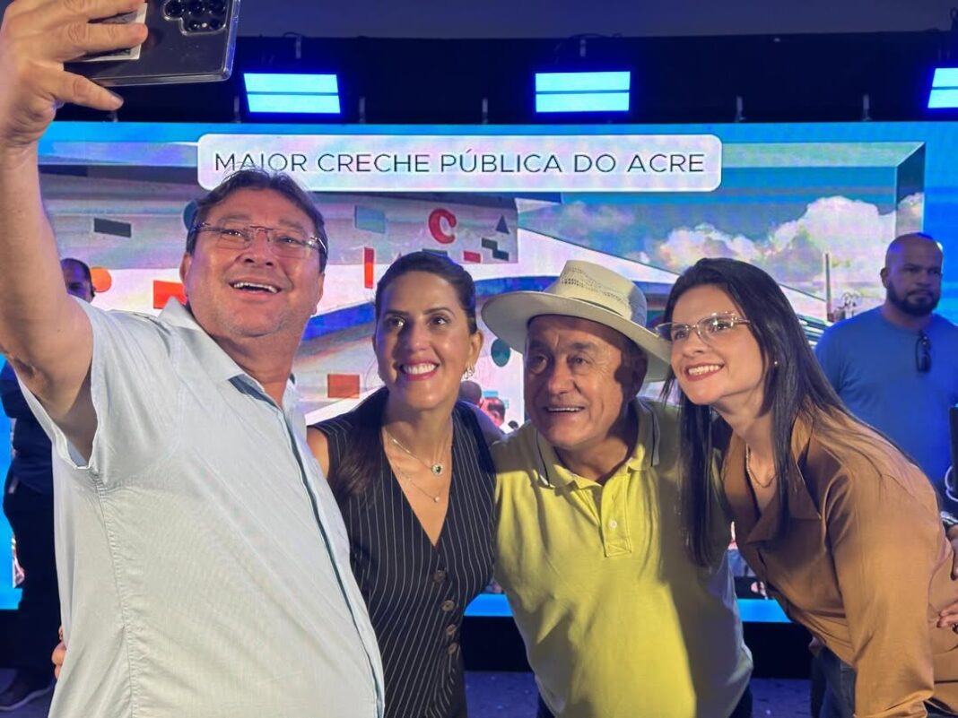 “oceano-de-emocoes”:-tiao-bocalom-se-despede-da-prefeitura-de-rio-branco-apos-5-anos-de-gestao