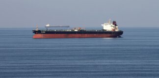 ira-libera-transporte-de-bens-humanitarios-pelo-estreito-de-ormuz
