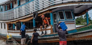 acao-rapida-do-saneacre-leva-agua-potavel-e-dignidade-a-moradores-atingidos-pela-enchente-em-cruzeiro-do-sul