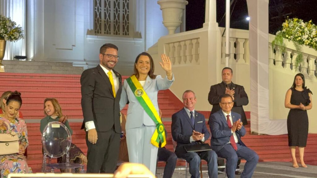 mailza-assis-assume-o-governo-do-acre-apos-renuncia-de-gladson-cameli