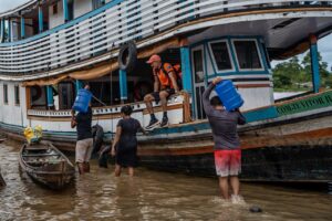 acao-rapida-do-saneacre-leva-agua-potavel-e-dignidade-a-moradores-atingidos-pela-enchente-em-cruzeiro-do-sul