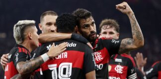 240829-flamengo-reage-e-vence-santos-de-virada-por-3-a-1-no-brasileirao