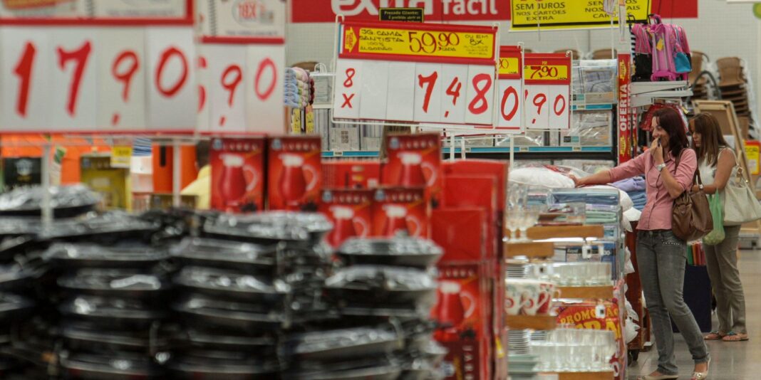 mercado-eleva-previsao-da-inflacao-para-4,36%-este-ano