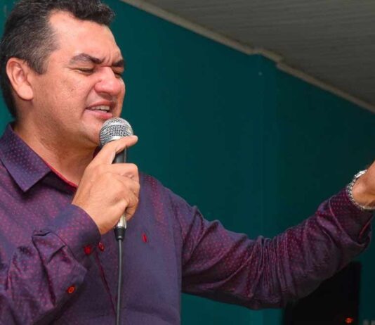 Deputado Cadmiel diz que esperava ser candidato da Assembleia de Deus porque tem ajudado com “emendas parlamentares e com oferta” Luciano Tavares, do Notícias da Hora 11 Março 2022