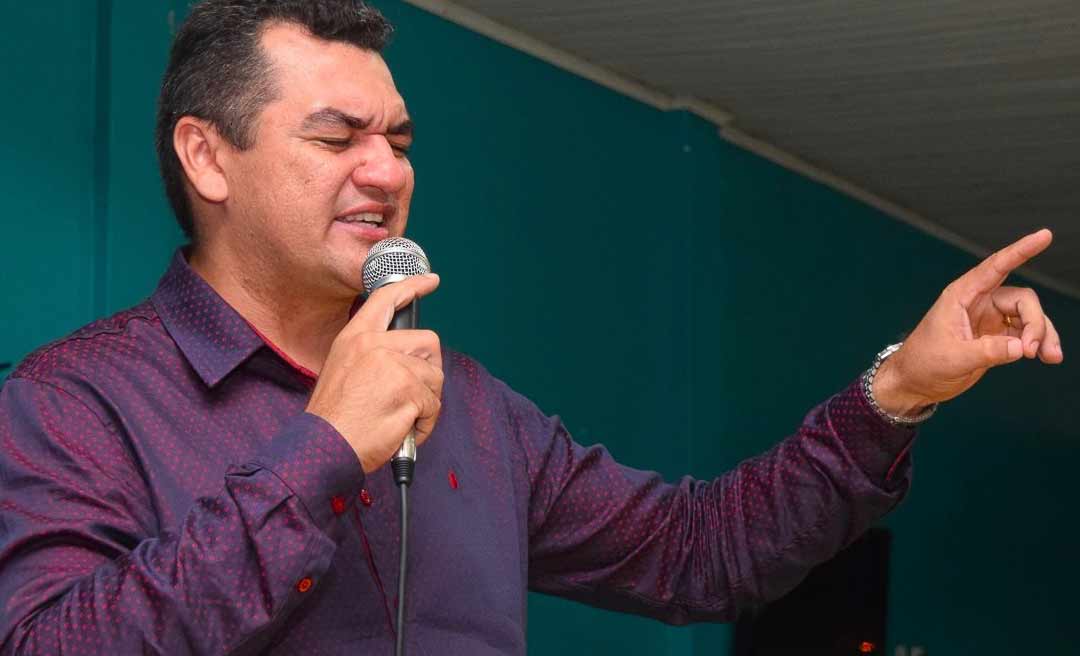 Deputado Cadmiel diz que esperava ser candidato da Assembleia de Deus porque tem ajudado com “emendas parlamentares e com oferta” Luciano Tavares, do Notícias da Hora 11 Março 2022