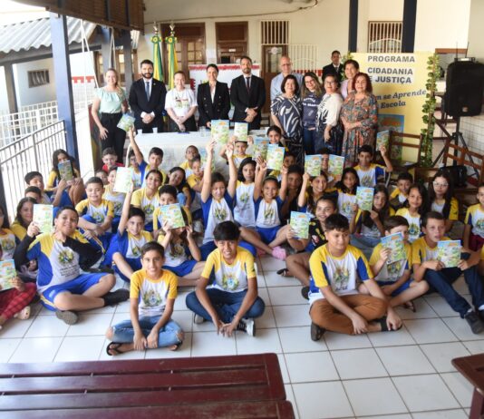 Educação no Acre alunos escolas aprendizagem famílias Rio Branco