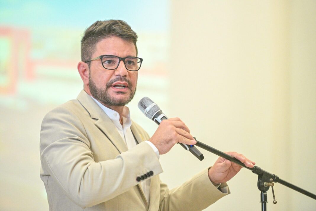 Gladson julgamento Acre adiado impactando cenário político no estado