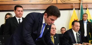 Política no Acre Gladson influência caneta governo Mailza