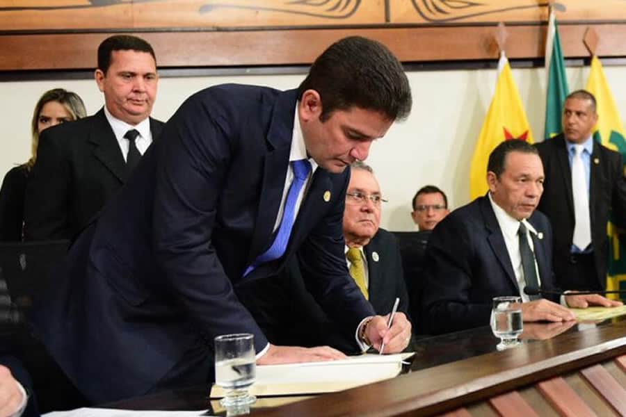 Política no Acre Gladson influência caneta governo Mailza
