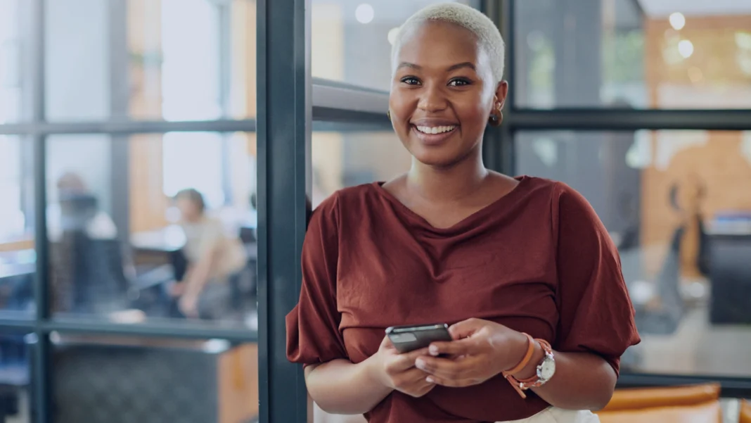 gestor usando redes sociais para tentar permanecer em cargo público