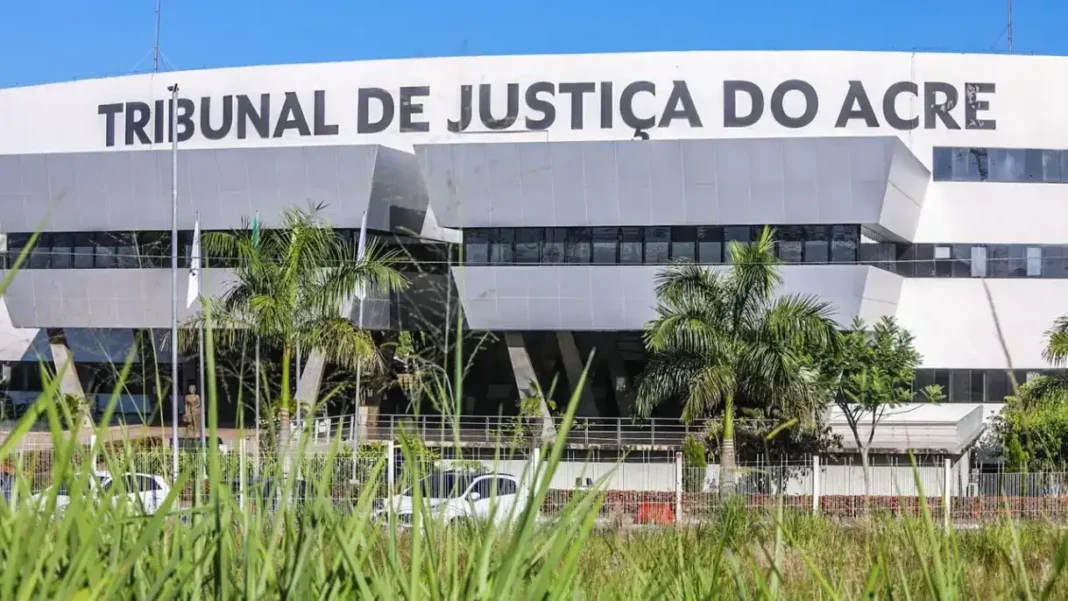 justiça no Acre decisões judiciais tensão institucional Rio Branco tribunal