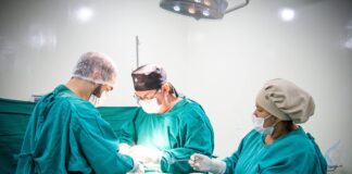 saúde no Acre UPA lotada atendimento público Rio Branco crise sistema