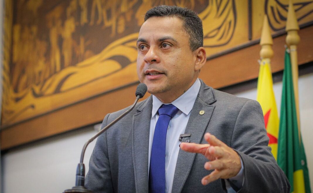 gilberto-lira-destaca-investimentos-em-educacao,-esporte-e-defende-ampliacao-do-opera-acre-para-sena-madureira