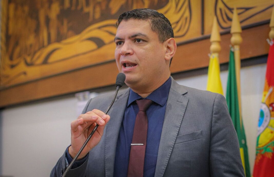 pablo-bregense-anuncia-audiencia-publica-sobre-doencas-autoimunes-e-cobra-mutirao-do-opera-acre-em-sena-madureira.