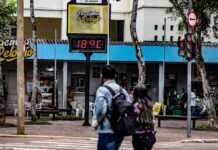 Céu amanhecendo frio em Rio Branco durante onda de ar polar no Acre