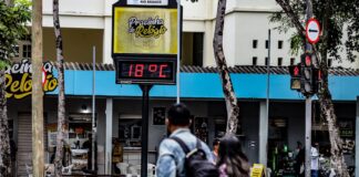 Céu amanhecendo frio em Rio Branco durante onda de ar polar no Acre