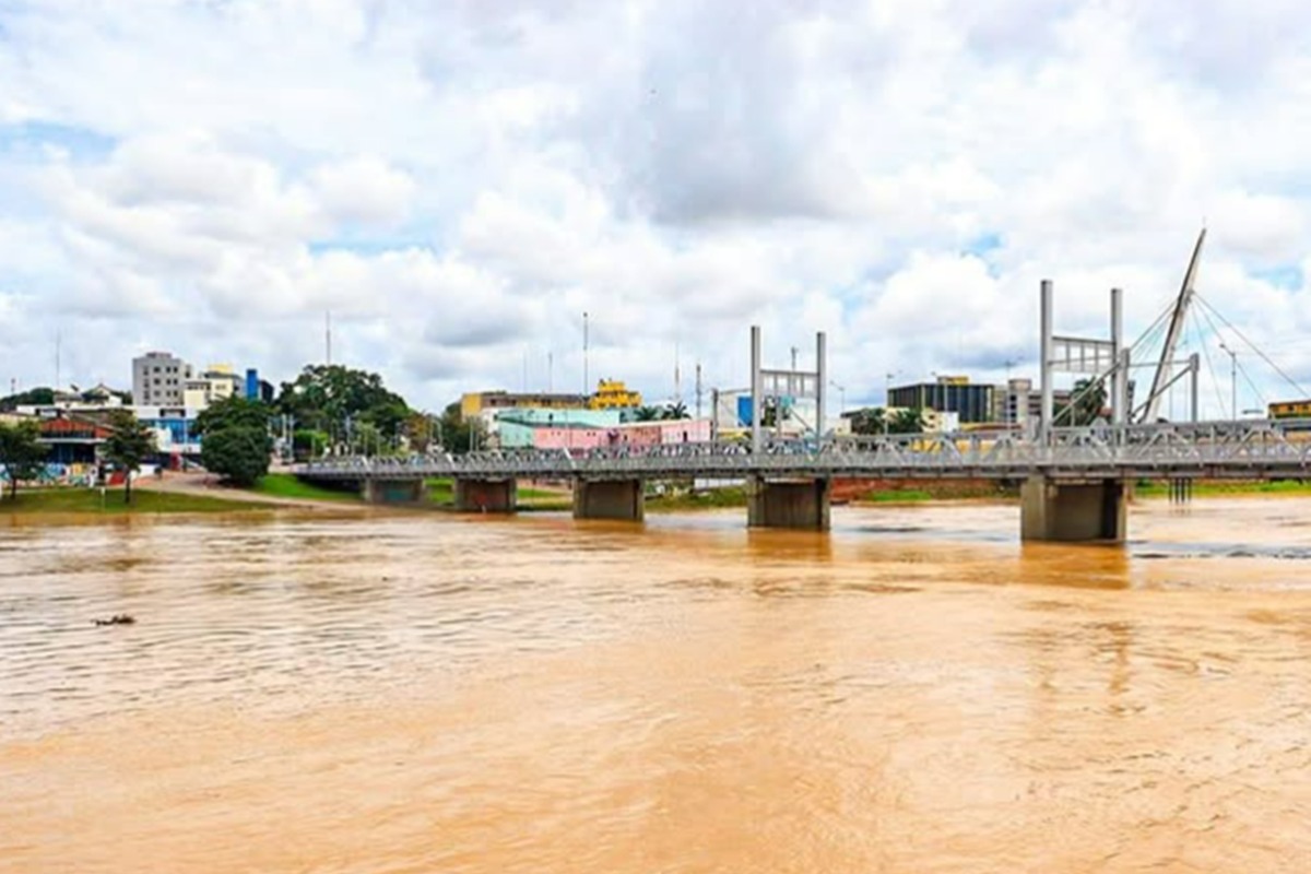 Plano Diretor Rio Branco crescimento urbano enchentes mobilidade