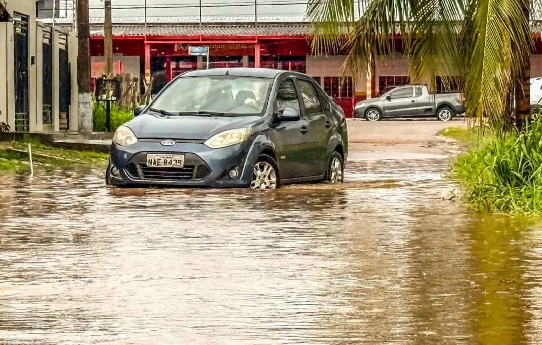 tempo Rio Branco domingo chuva forte trovoadas
