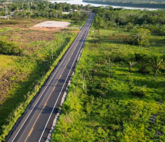 BR 364 no Acre em trecho de estrada com cobrança por manutenção e infraestrutura