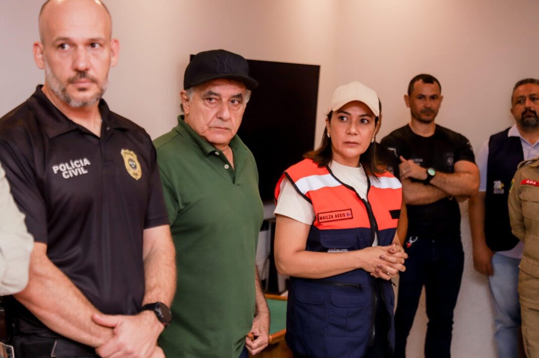 Governadora Mailza Assis acompanha ações após queda da ponte em Sena Madureira