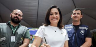 Mailza anuncia R$ 5 milhões para construção de 40 casas em Xapuri