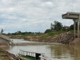 Ponte caiu por cima, mas o problema pode ter começado por baixo