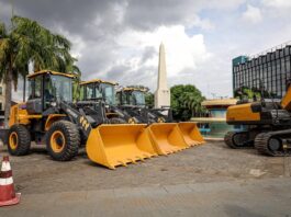 máquinas do Programa Inova em agenda de entregas para produção rural no Acre