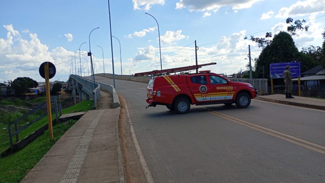 ponte em Sena Madureira desaba e expõe risco na infraestrutura do Acre