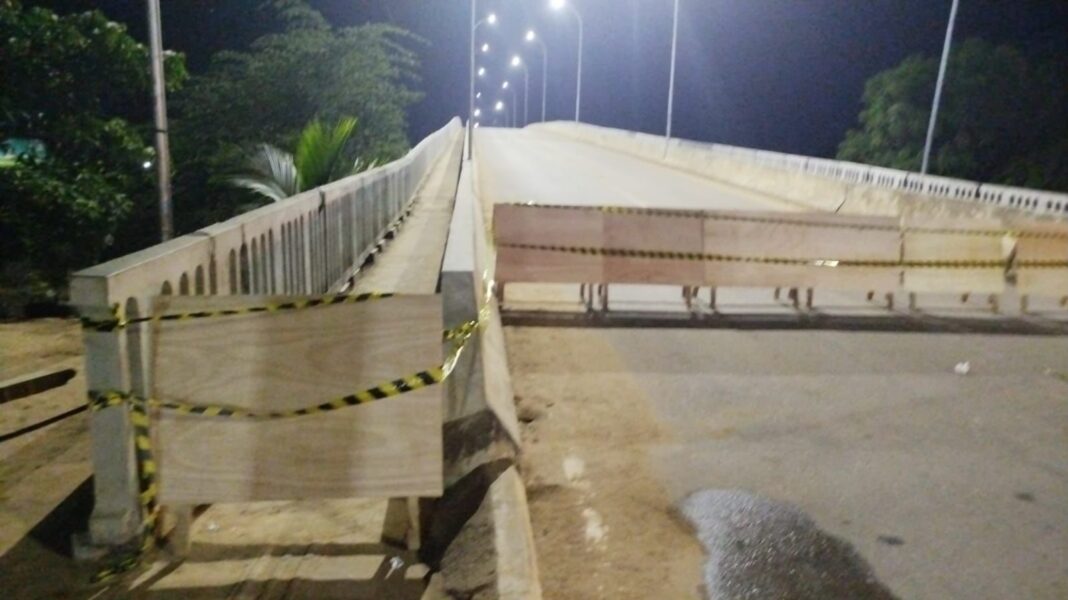 ponte em Sena Madureira interditada e sinalizada antes do desabamento segundo Deracre