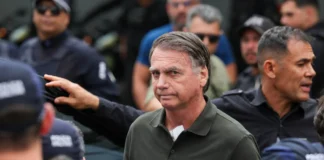 Moraes mantém prisão domiciliar de Bolsonaro e amplia medidas cautelares